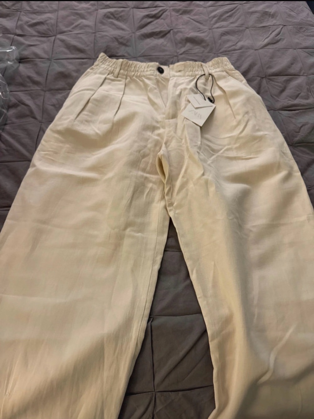 Women’s Linen-Blend Relaxed Trousers in Cream
